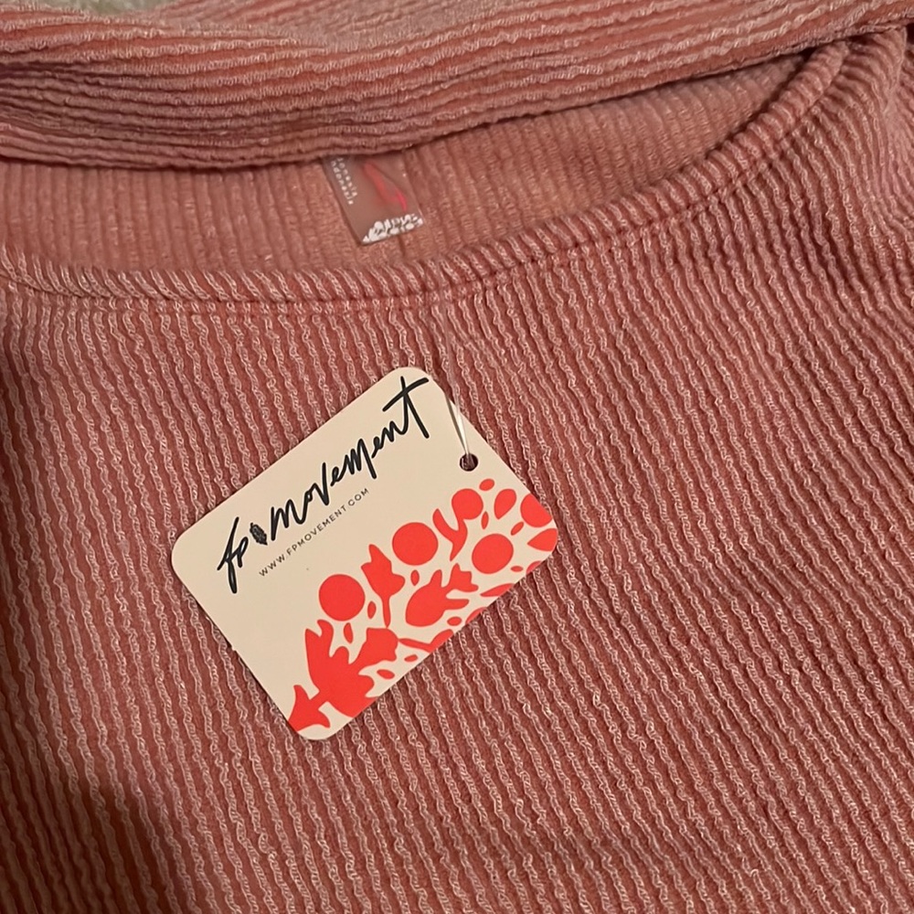 🆕 Free People Movement - Pink top with cute neckline
